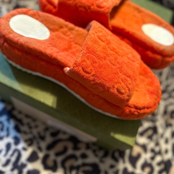 Gucci Orange Sandals - Picture 5 of 5